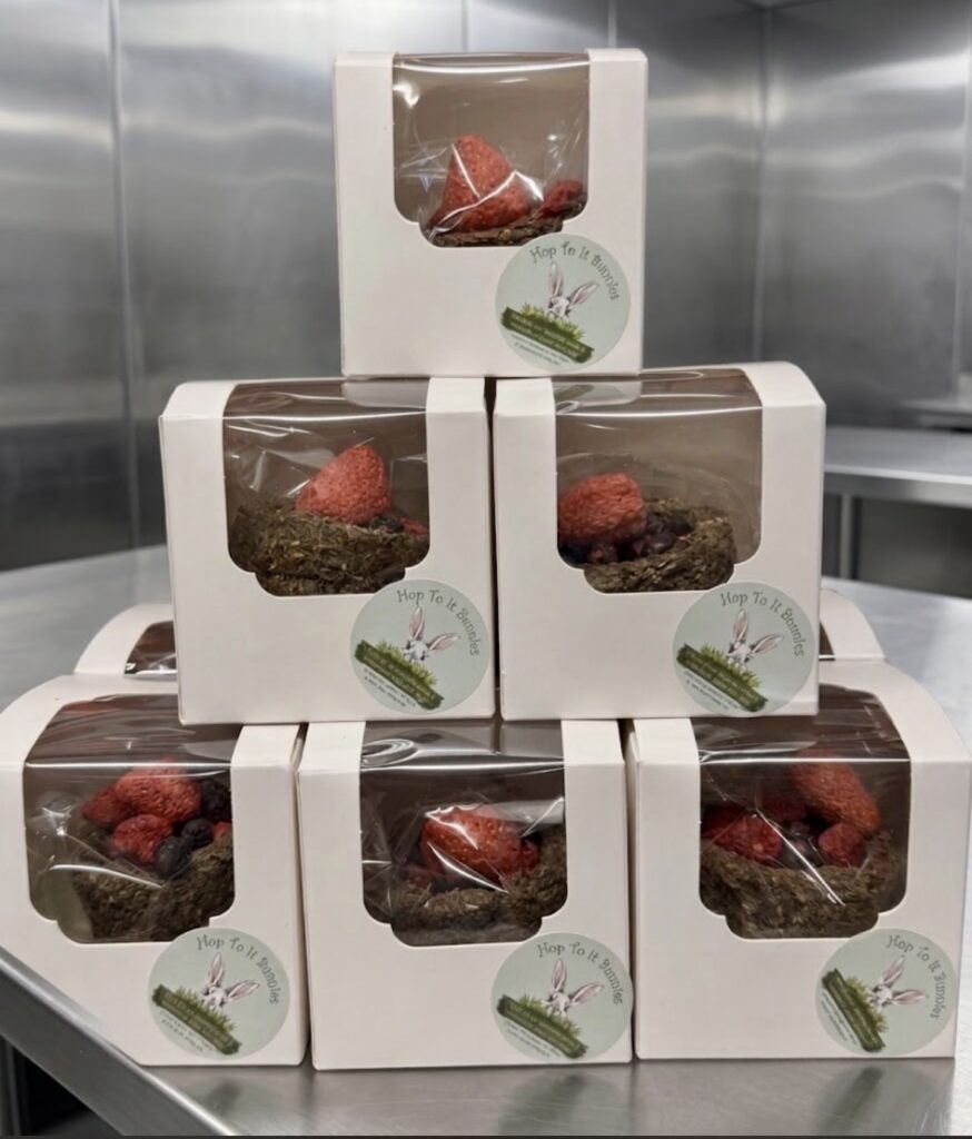 Fruit & Veggie Box (Not suitable for bunnies sensitive to sugar)